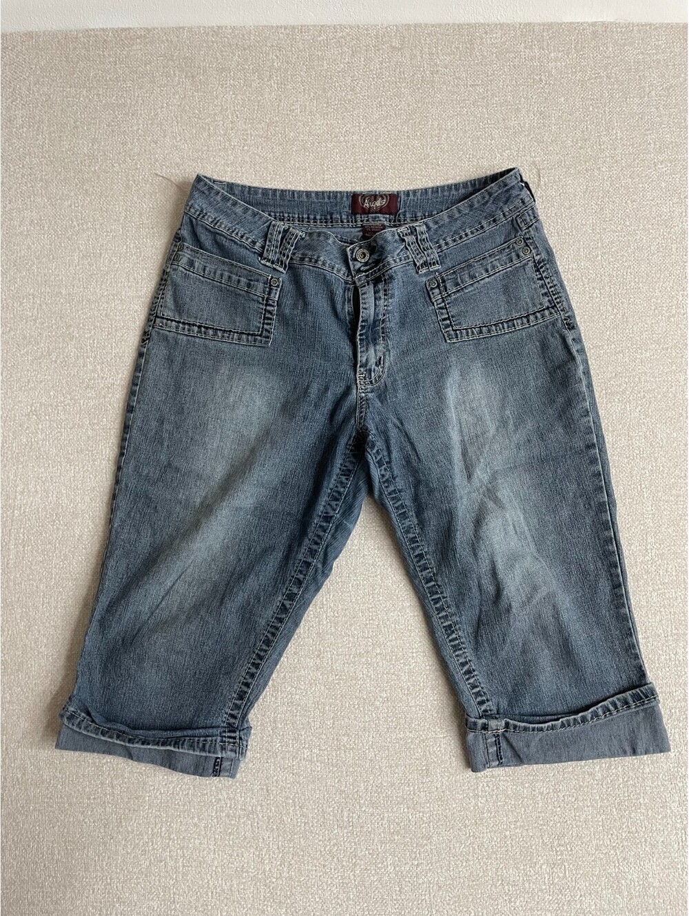Angels Jeans Womens Medium Wash Denim Capri Shorts Size 12 Stretch Cuffed Hem